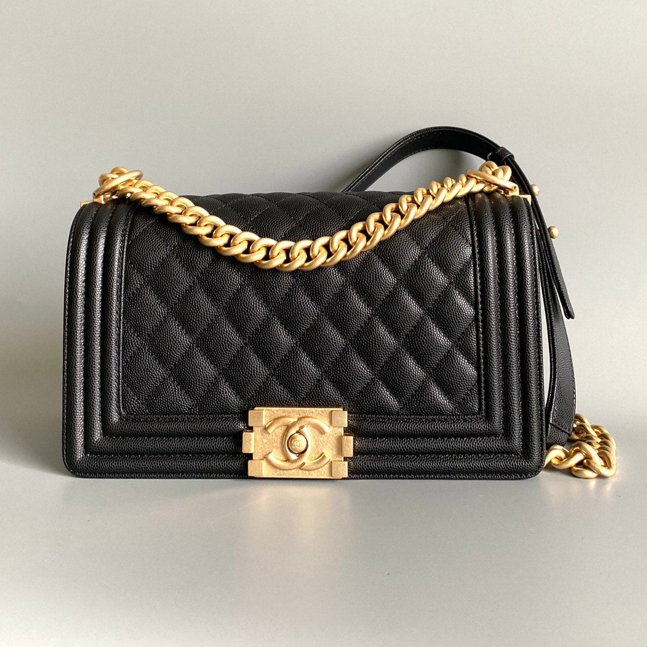 CC MEDIUM 25 BOY BAG IN BLACK LAMBSKIN GOLD HARDWARE - Image 3