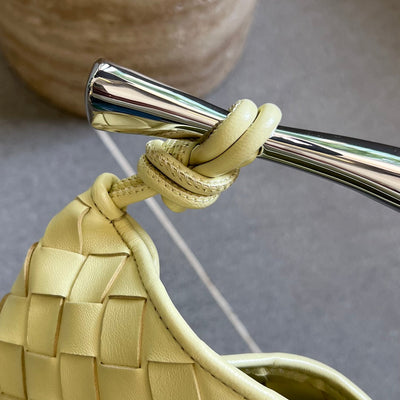 SARDINE 33 WITH CHAIN IN YELLOW CREAM LAMBSKIN - Image 9