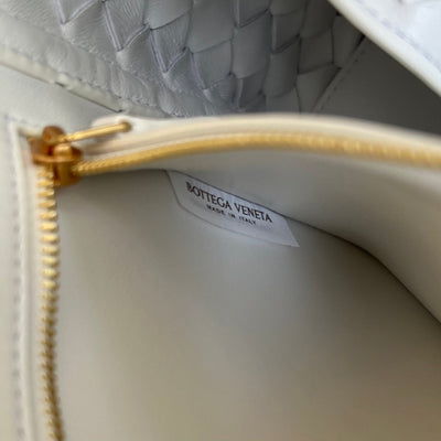 SMALL ANDIAMO 29 IN WHITE LAMBSKIN - Image 10