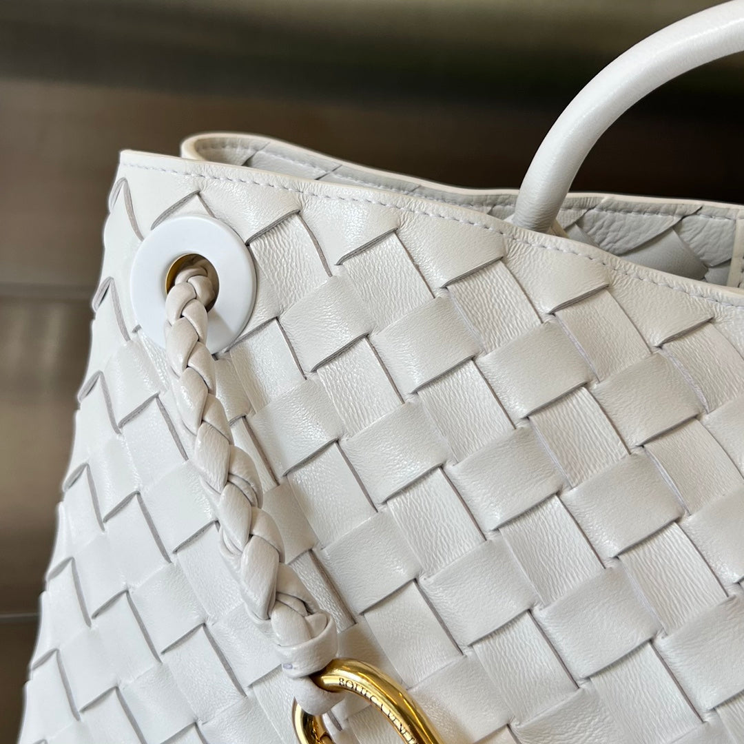 SMALL ANDIAMO 29 IN WHITE LAMBSKIN - Image 8