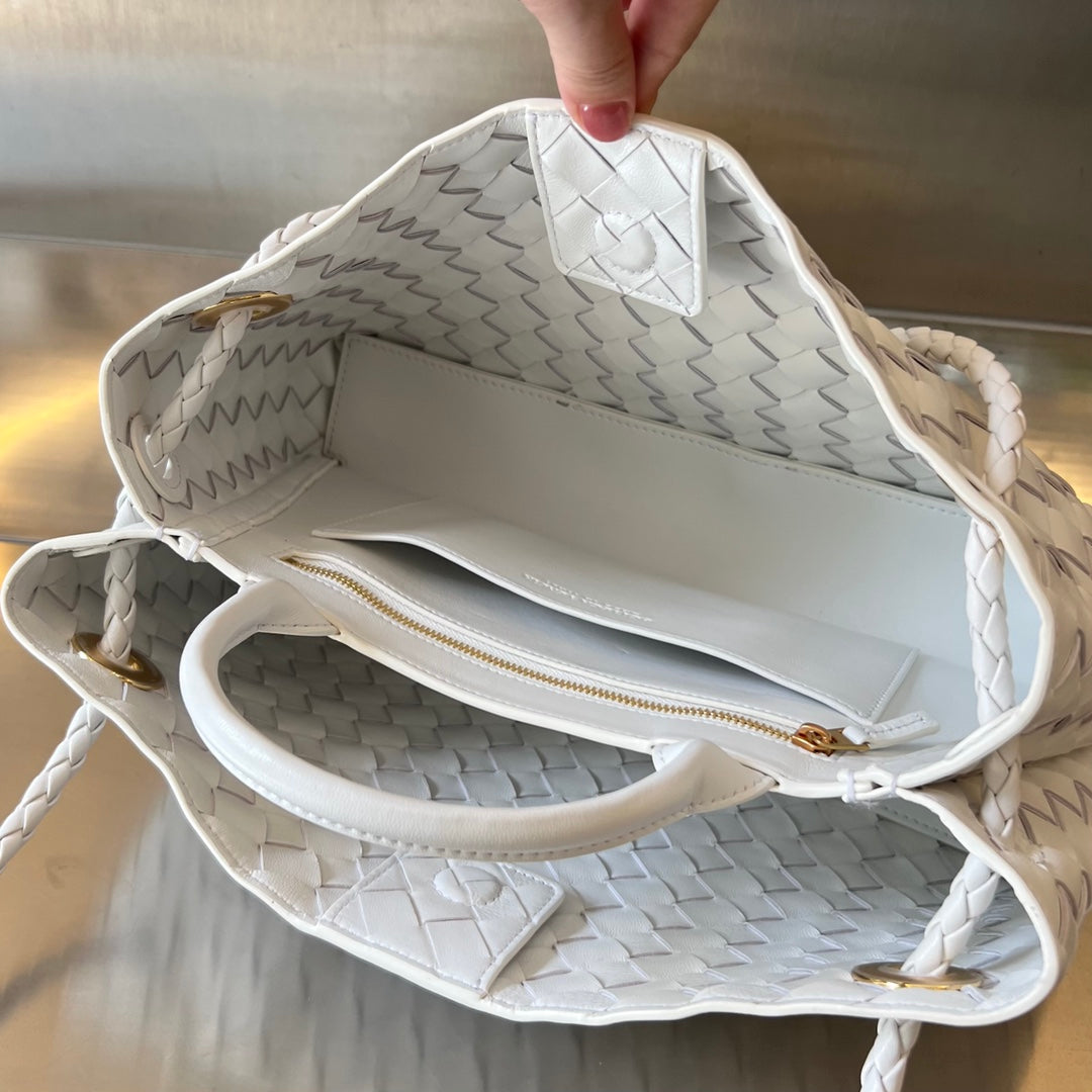 SMALL ANDIAMO 29 IN WHITE LAMBSKIN - Image 6