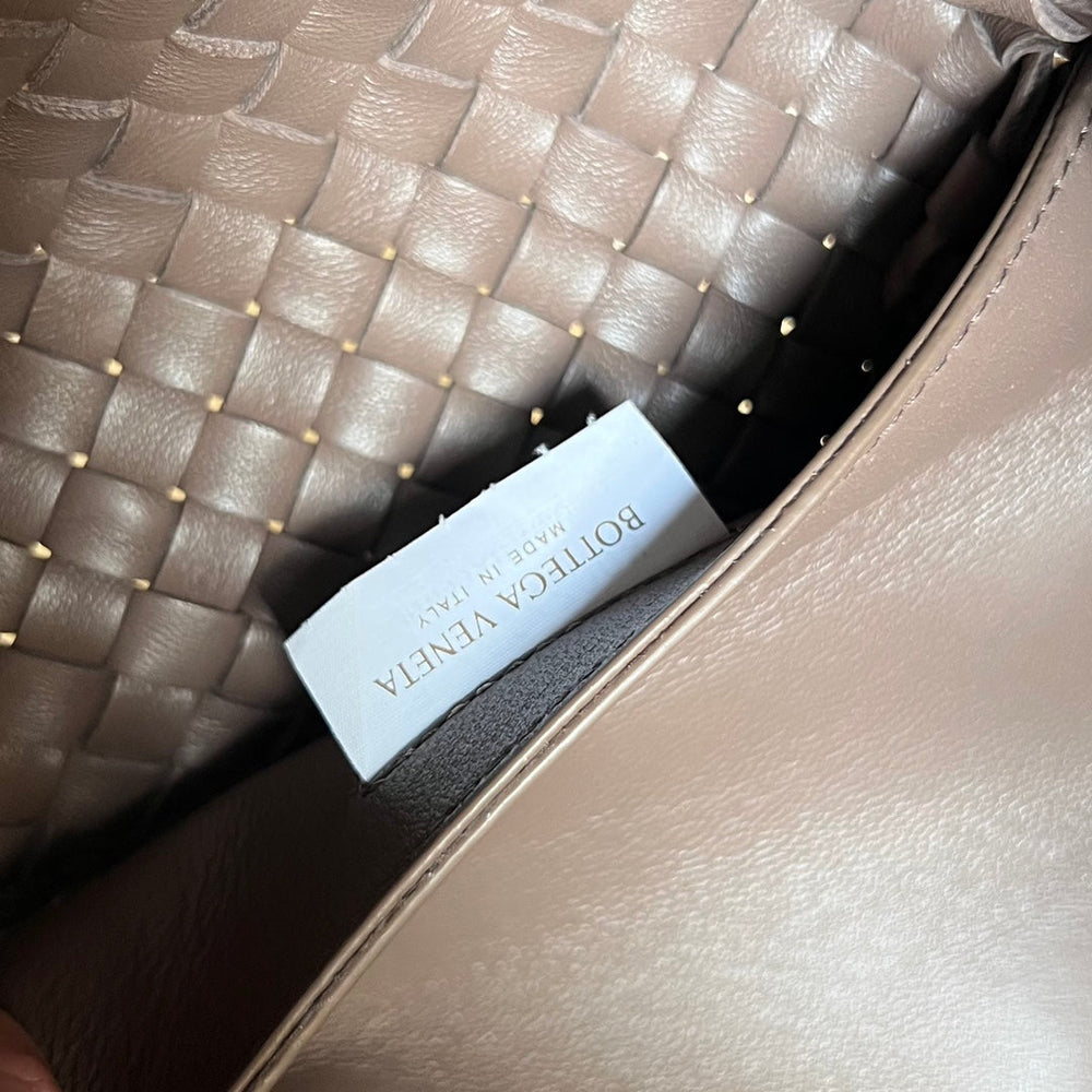 SMALL CABAT 32 IN SADDLE BROWN LAMBSKIN - Image 2