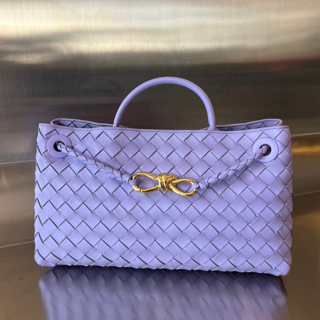 SMALL ANDIAMO 29 IN LIGHT PURPLE LAMBSKIN - Image 3