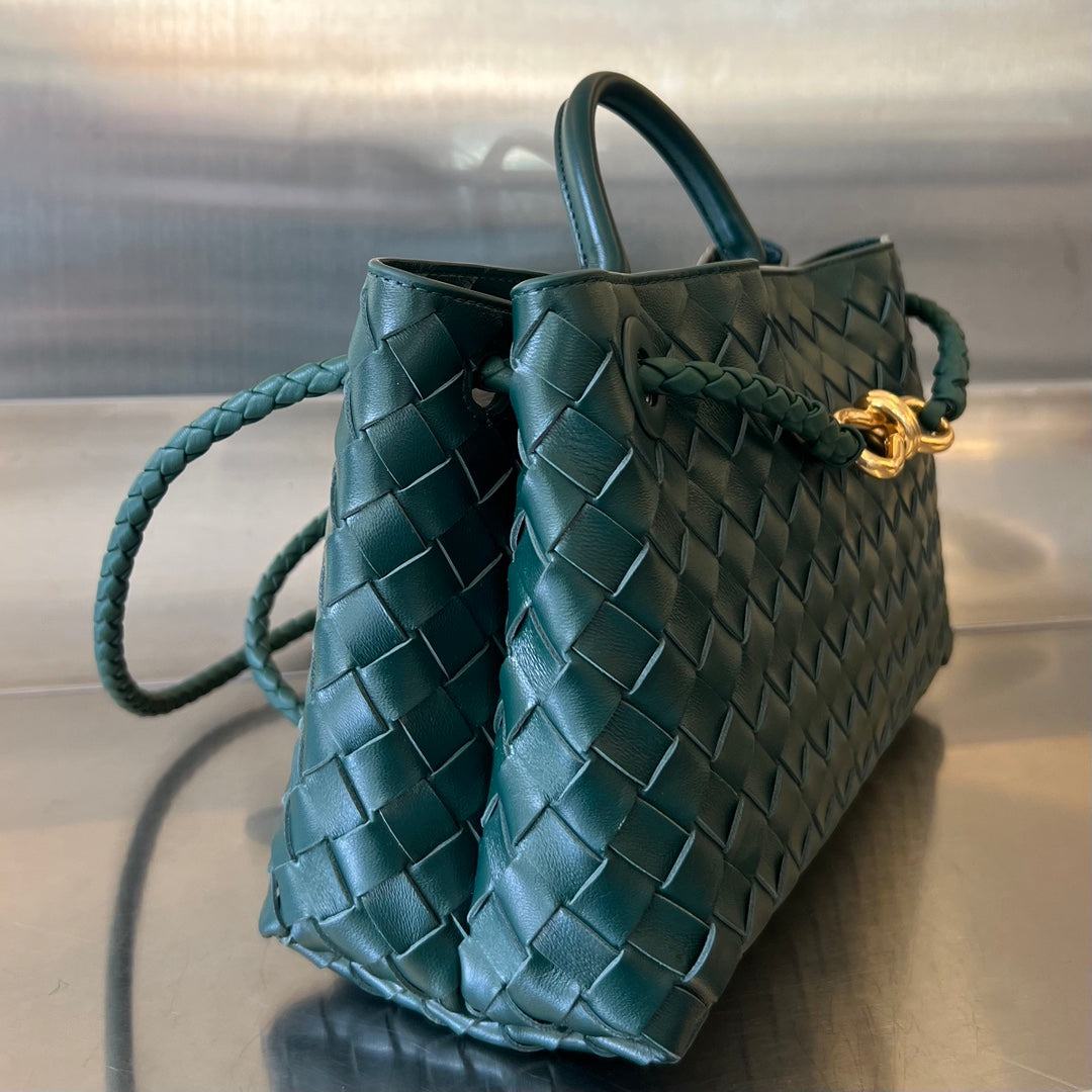 SMALL ANDIAMO 29 IN EMERALD GREEN LAMBSKIN - Image 4