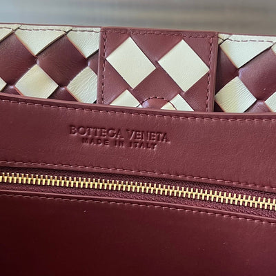MEDIUM ANDIAMO 32 IN RED WHITE CALFSKIN - Image 10