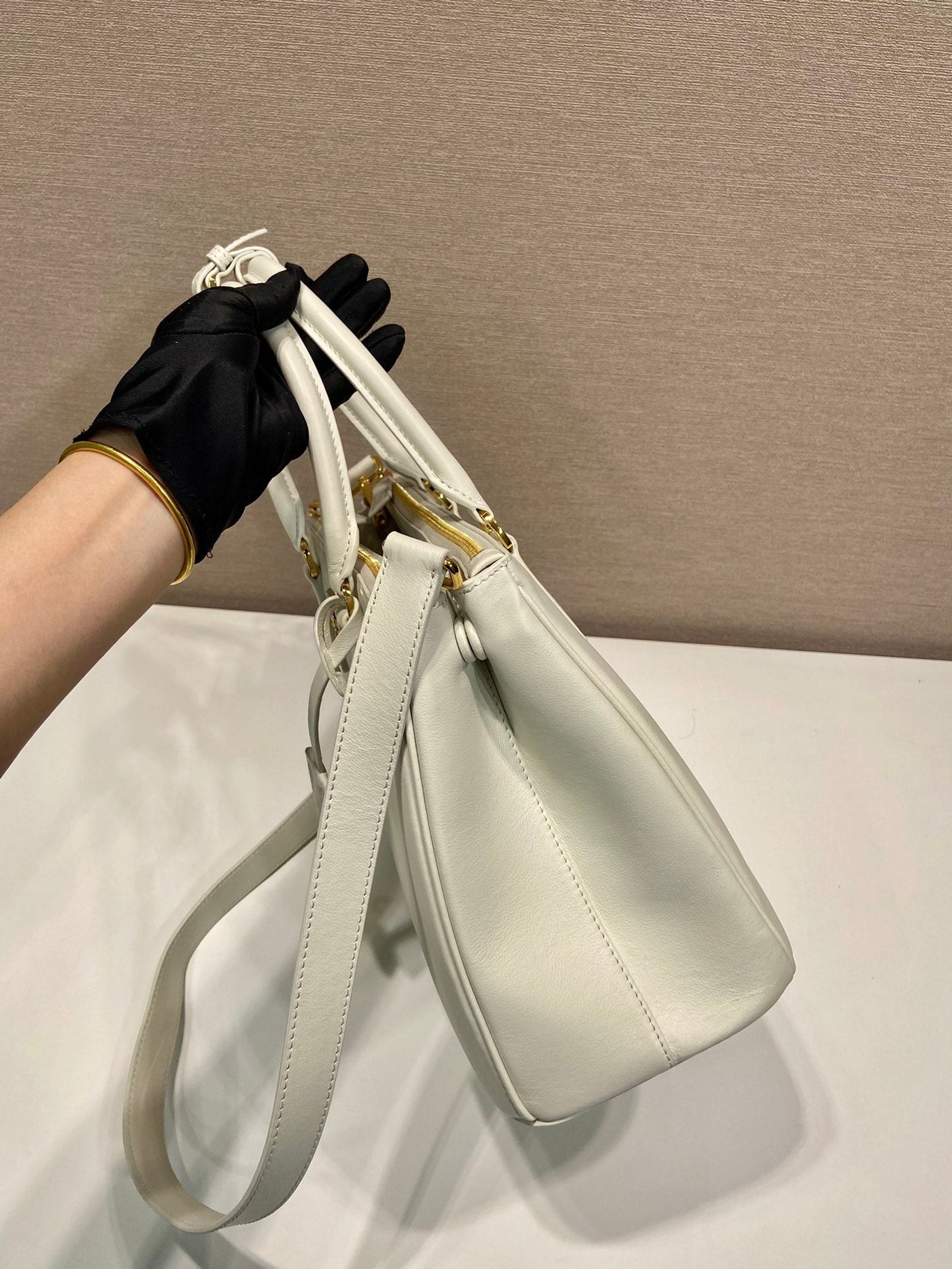 medium galleria bag 28 in white smooth calfskin gold hardware - image 5