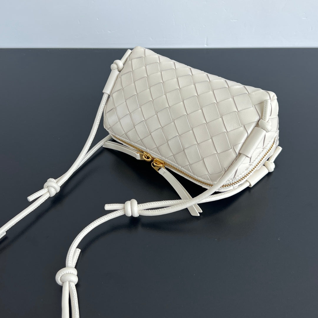 CONCERT POUCH 18 IN WHITE LAMBSKIN - Image 10