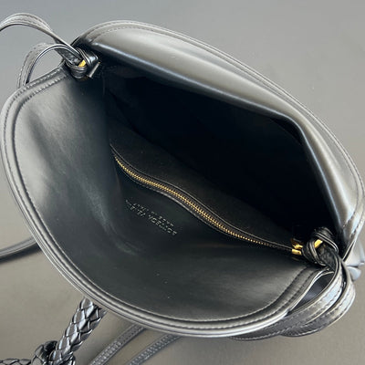 SMALL LIBERTA 27 IN BLACK SMOOTH CALFSKIN GOLD HARDWARE - Image 10