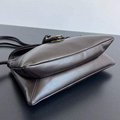 SMALL LIBERTA 27 IN CHOCOLATE SMOOTH CALFSKIN GOLD HARDWARE - Image 10