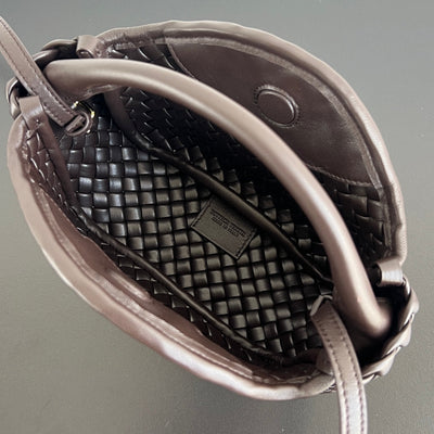 COBBLE TOP HANDLE BAG 23 IN CHOCOLATE LAMBSKIN