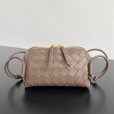 CONCERT POUCH 18 IN MEDIUM BROWN LAMBSKIN - Image 3