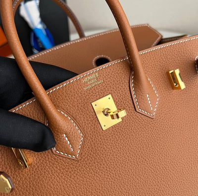 Herm*s birkin 25 gold colour with gold hardware - image 2