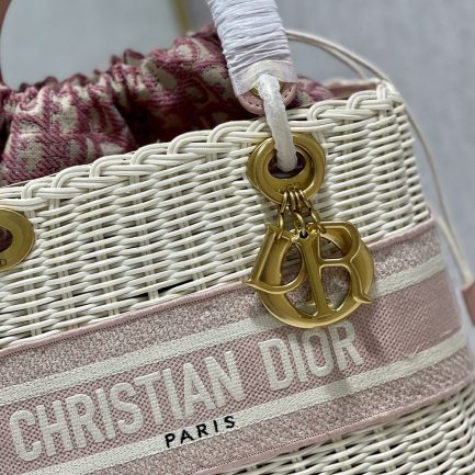 lady Di*r wicker bag (high-end grade) - image 2