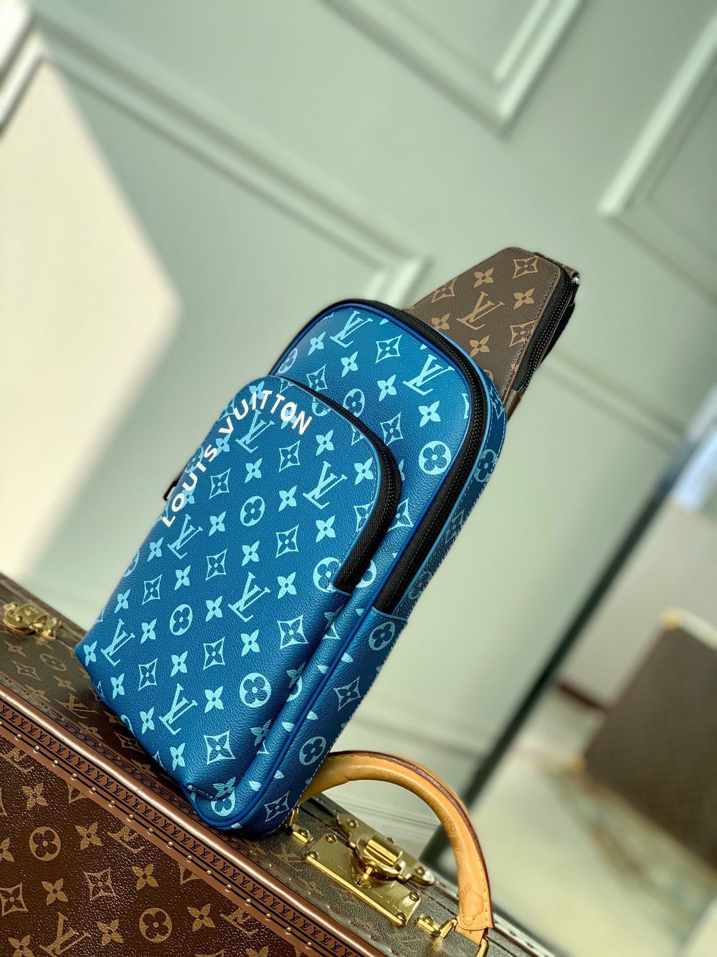 lv avenue bag in atlantic blue - image 4