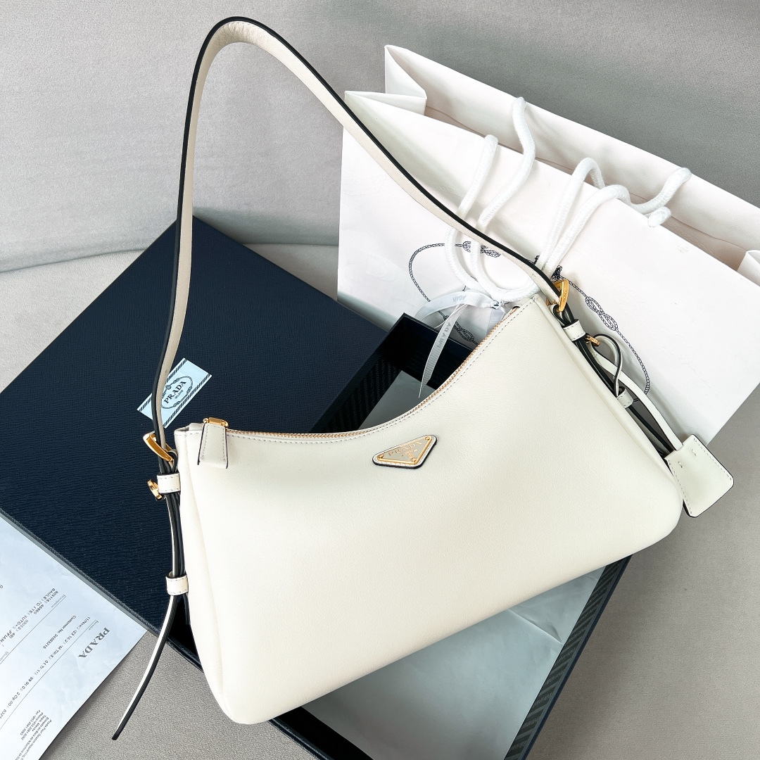 Pr*da medium aimée shoulder bag | white - main image