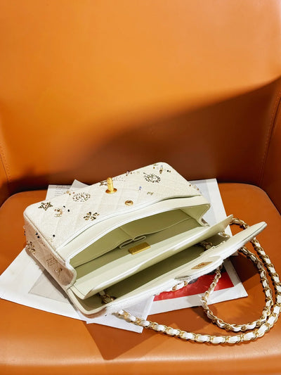 Chan*l flap bag leather bag with gold hardware - image 2