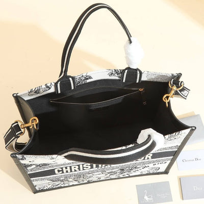 Di*r medium Di*r book tote - image 6