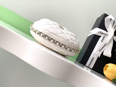 Chan*l 23c white hula hoop clutch - image 3