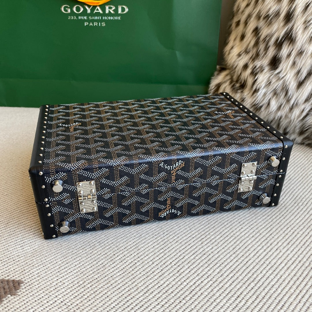 goya grand hotel trunk bag - image 5