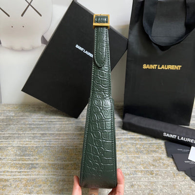 saint laurent le 5 à 7 green crocodile-effect leather shoulder bag in dark green - image 2