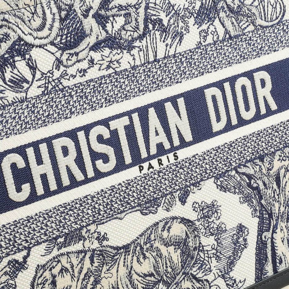 Di*r medium Di*r book tote - image 5