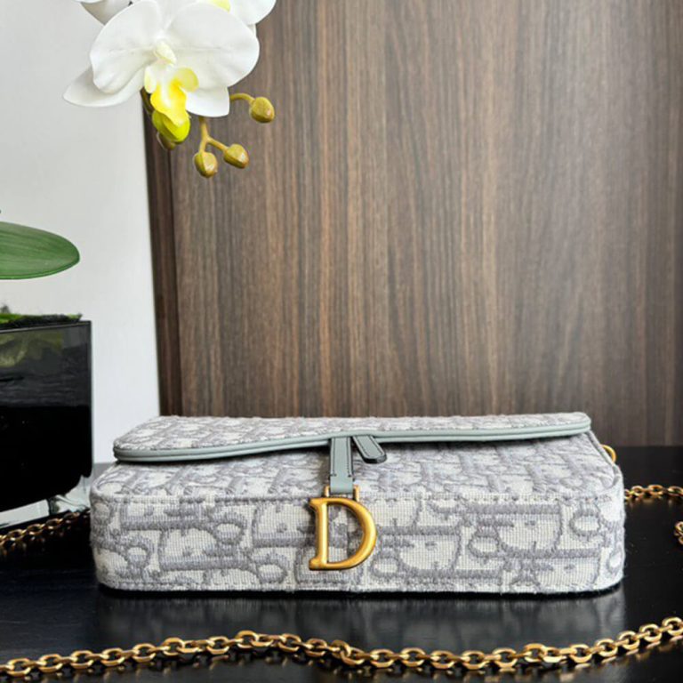 Di*r medium saddle pouch with chain - image 4