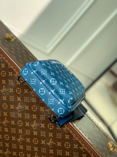 lv avenue bag in atlantic blue - image 6