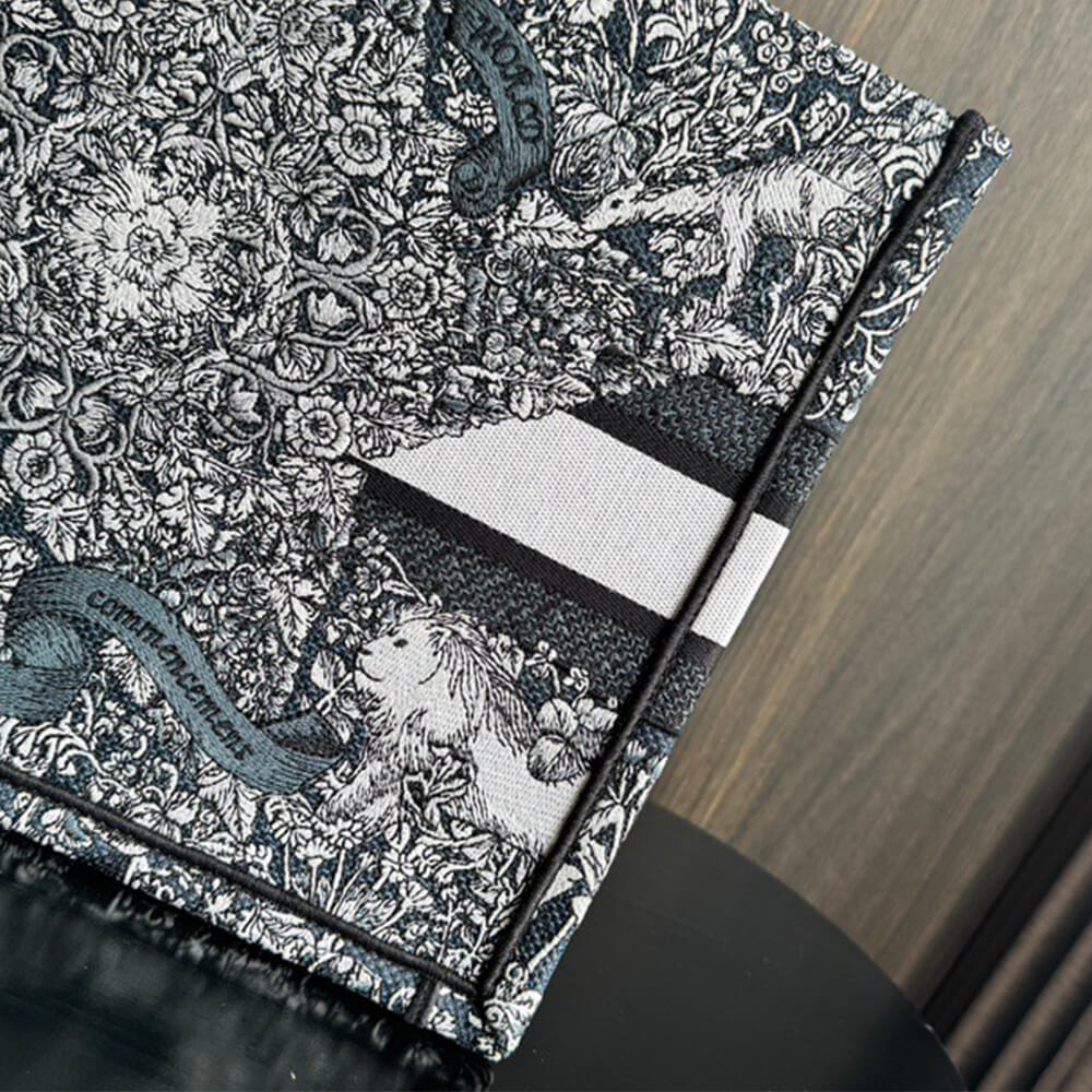 Di*r medium Di*r book tote - image 5