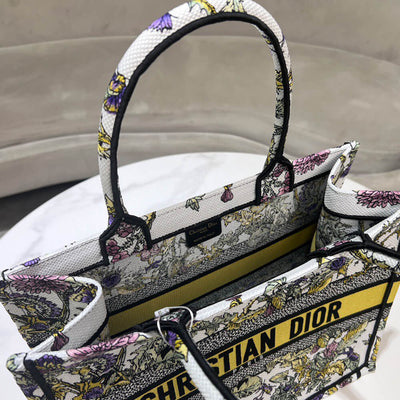 Di*r medium Di*r book tote - image 5