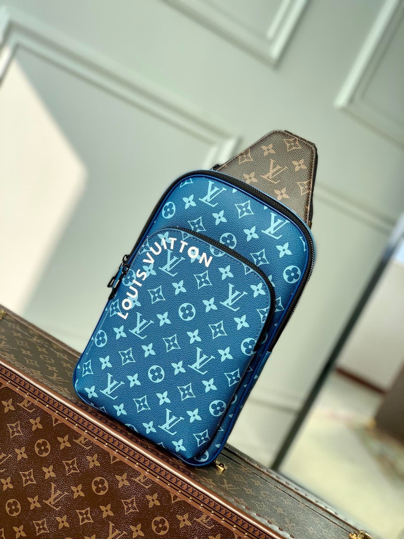 lv avenue bag in atlantic blue - image 7