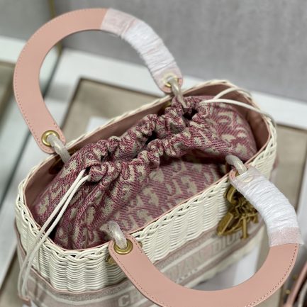 lady Di*r wicker bag (high-end grade) - image 3