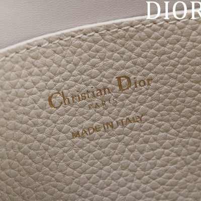 Di*r medium signature bucket bag - image 5