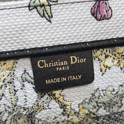 Di*r medium Di*r book tote - image 6