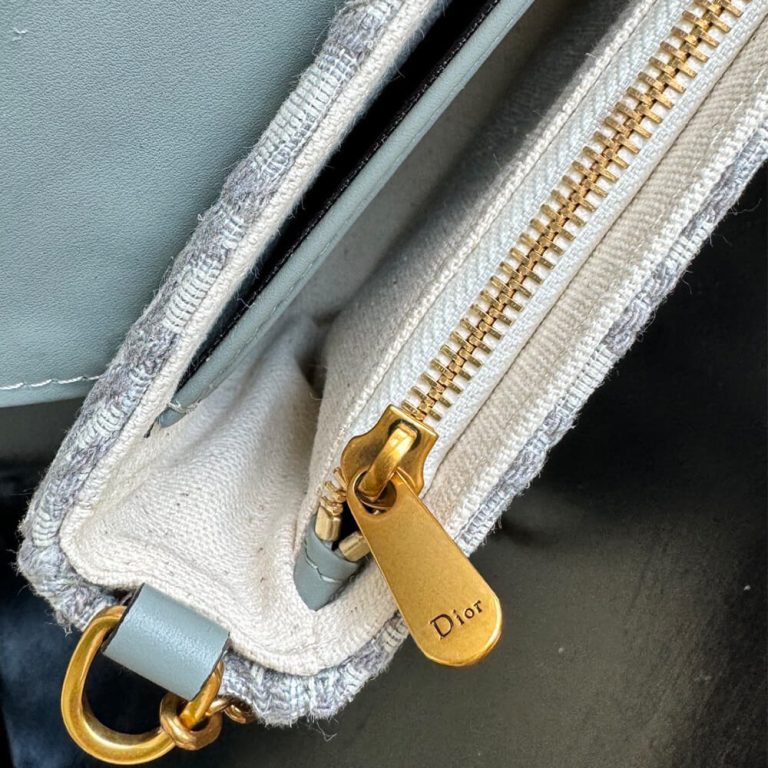 Di*r medium saddle pouch with chain - image 6