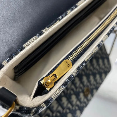 Di*r medium saddle pouch with chain - image 6