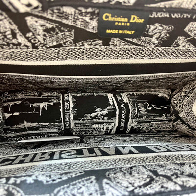 Di*r medium book tote - image 7