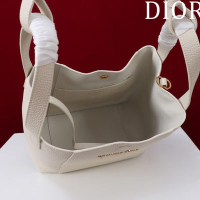 Di*r medium signature bucket bag - image 7