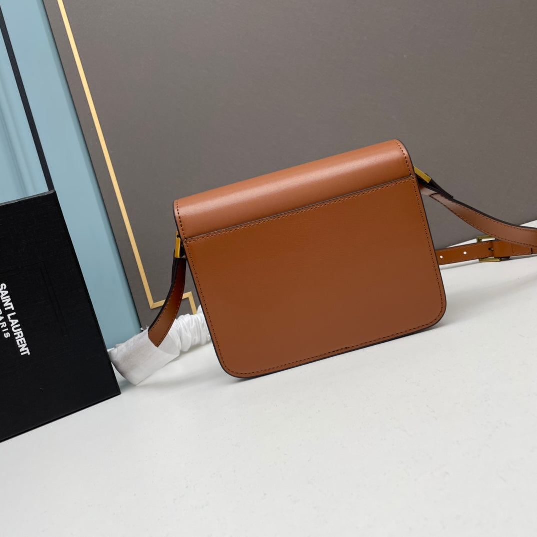 saint laurent le 61 saddle shoulder bag in calfskin - image 6