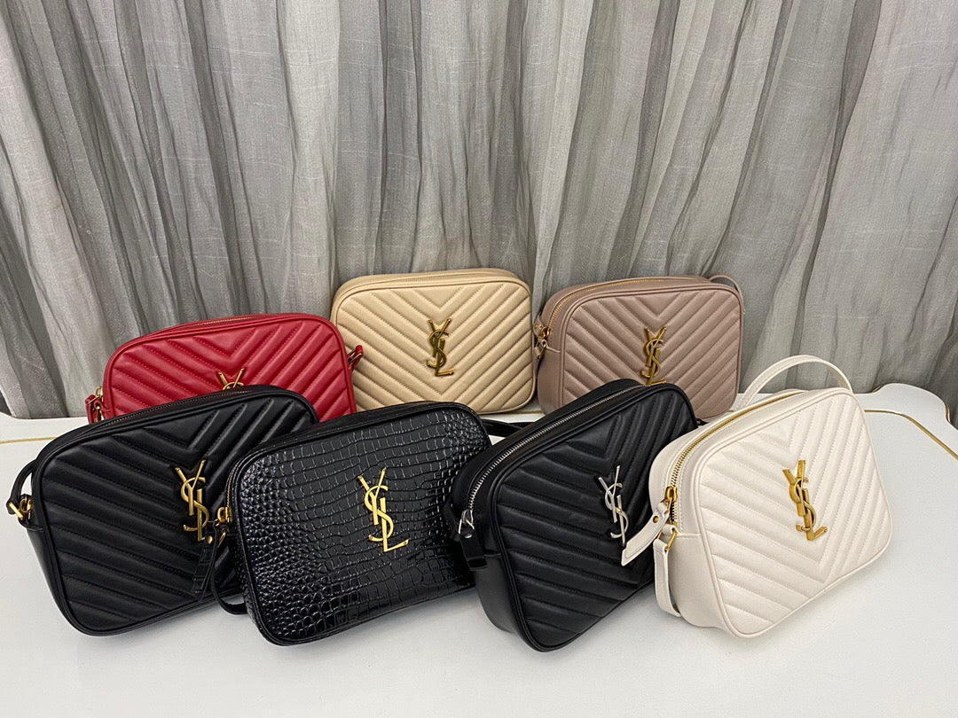 saint laurent lou medium Y*L camera bag with pocket and tassel in quilted leather - image 6