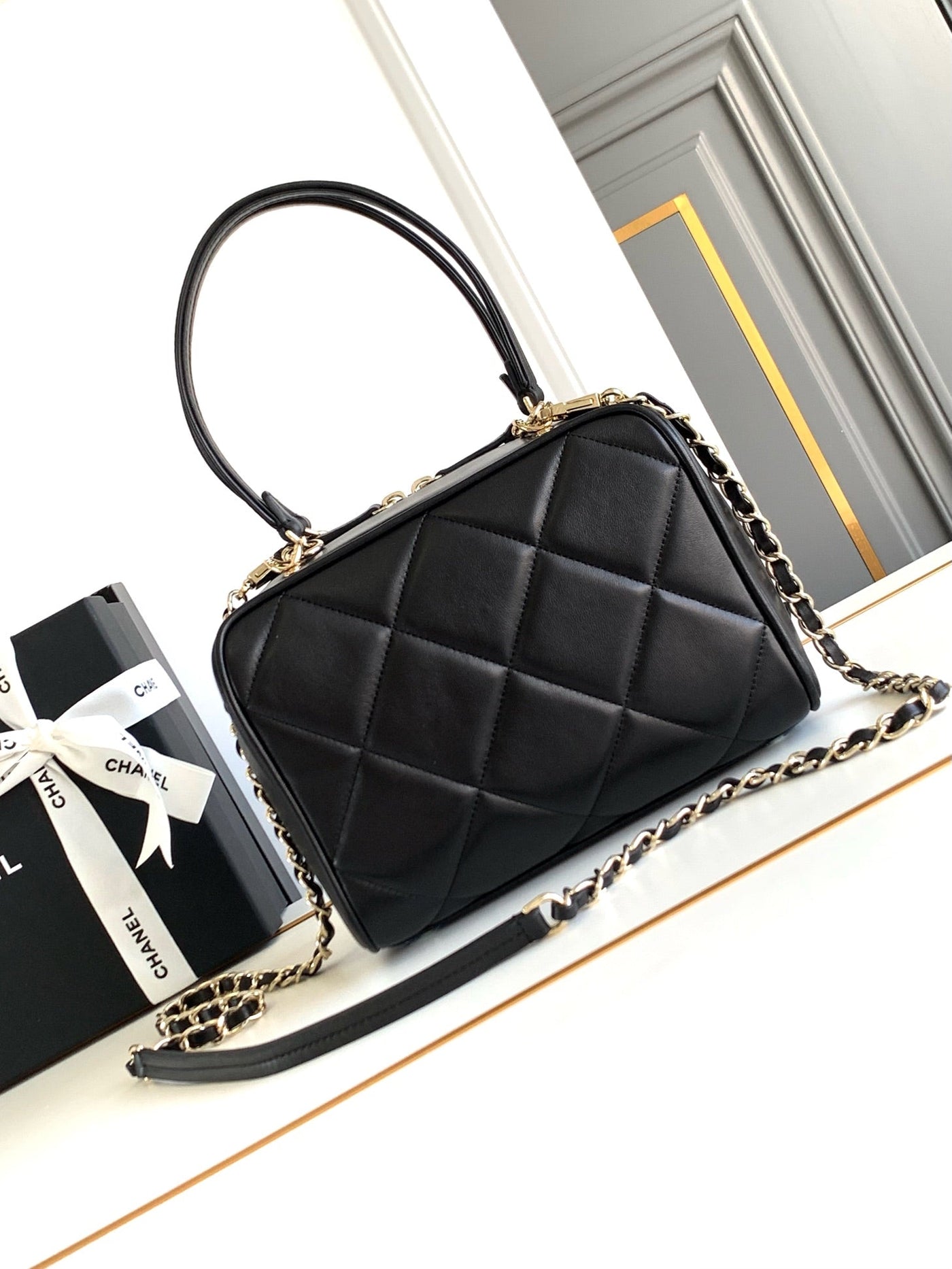 Chan*l black quilted lambskin leather bag - image 3