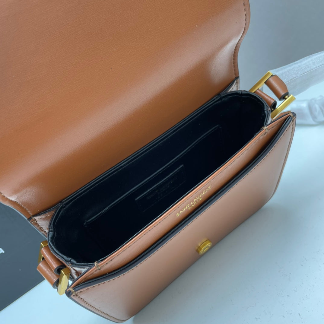 saint laurent le 61 saddle shoulder bag in calfskin - image 8