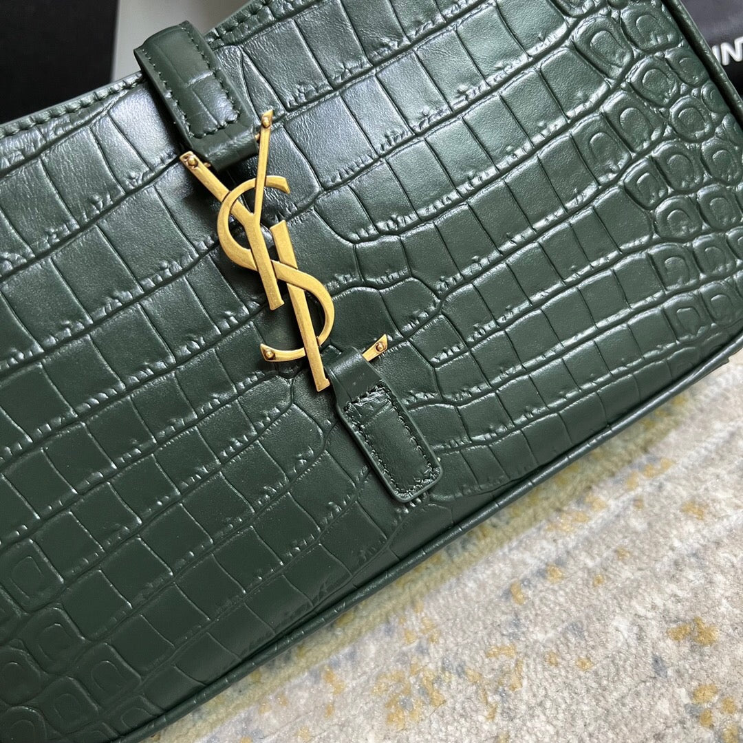 saint laurent le 5 à 7 green crocodile-effect leather shoulder bag in dark green - image 6