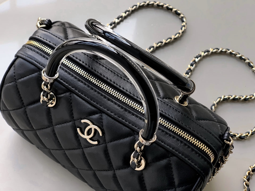 Chan*l matelasse black shoulder bag leather - image 3