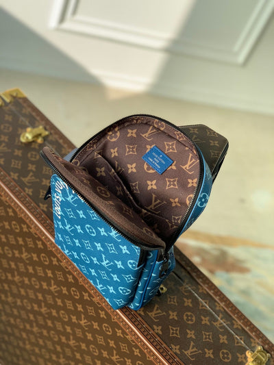 lv avenue bag in atlantic blue - image 8