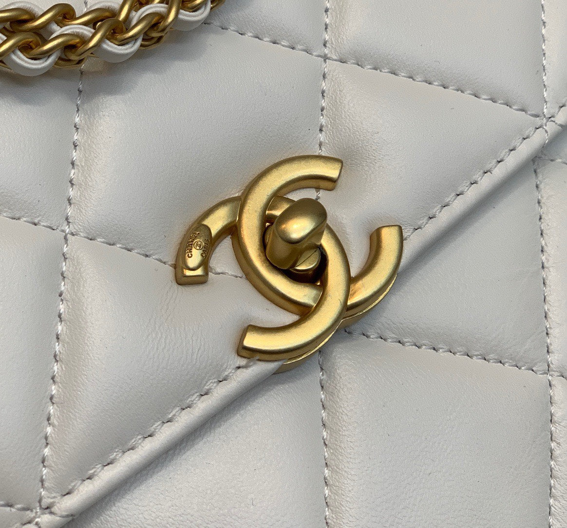 Chan*l mini backpack replica 11 milk white with gold lock 18x20x11.5cm - image 6