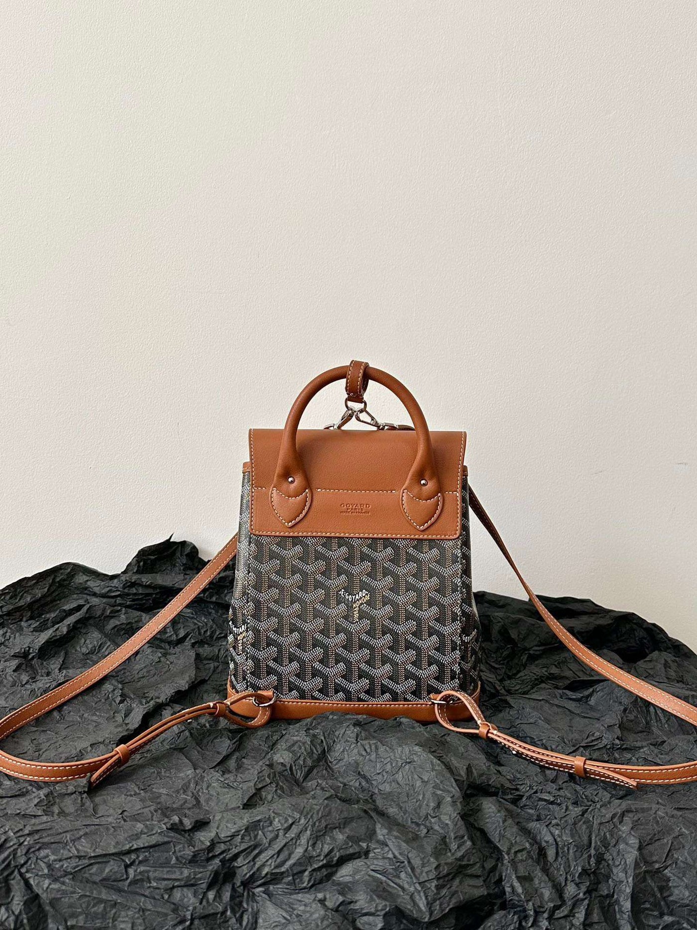 Goya*d mini backpack brown super quality monogram pattern size 23x19cm - image 2