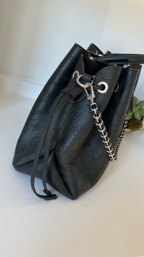 Lou*s Vuitt*n bella mahina tote black - image 6