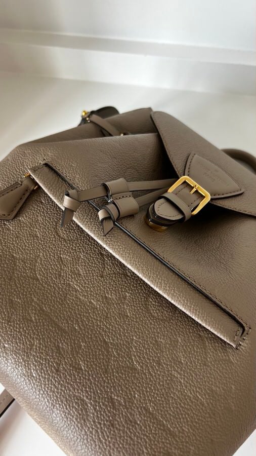 Lou*s Vuitt*n monogram empreinte montsouris pm backpack replica - image 10