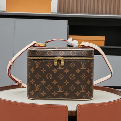 NICE GM 31 VANITY CASE