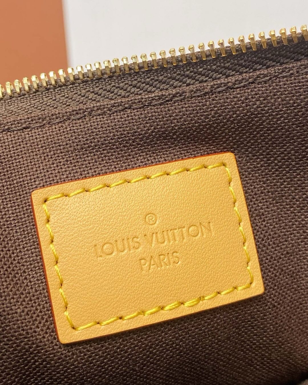 Lou*s Vuitt*n m83008 pochette liv - image 6